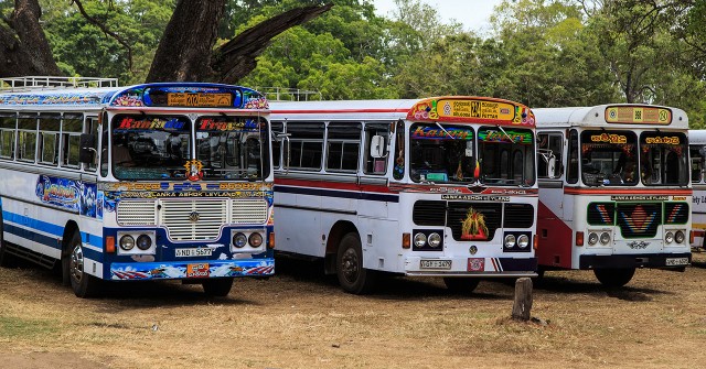 スリランカのバス